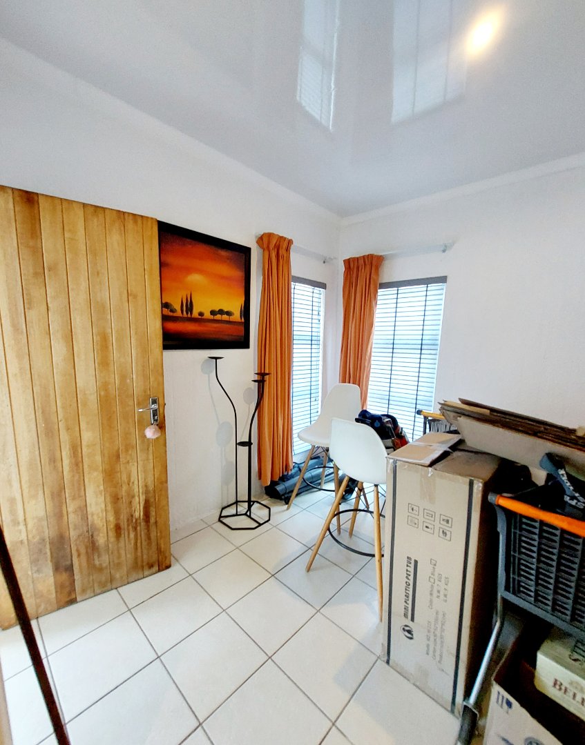 3 Bedroom Property for Sale in Flamwood North West